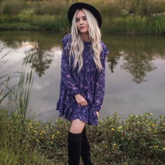 FREE PEOPLE - Beautiful Flowy Mini Dress - Picture 1 of 10